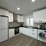Apartamento A Estrenar Madrid, Castropol