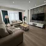 Apartamento A Estrenar Madrid, Castropol